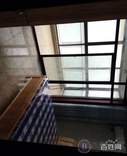 独家独院,交通便利,精装一居,出行方便